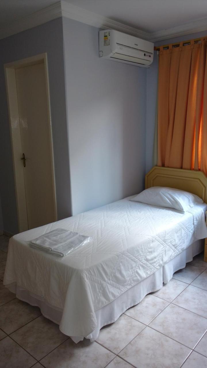 Hotel Mariluz Telemaco Borba Bagian luar foto