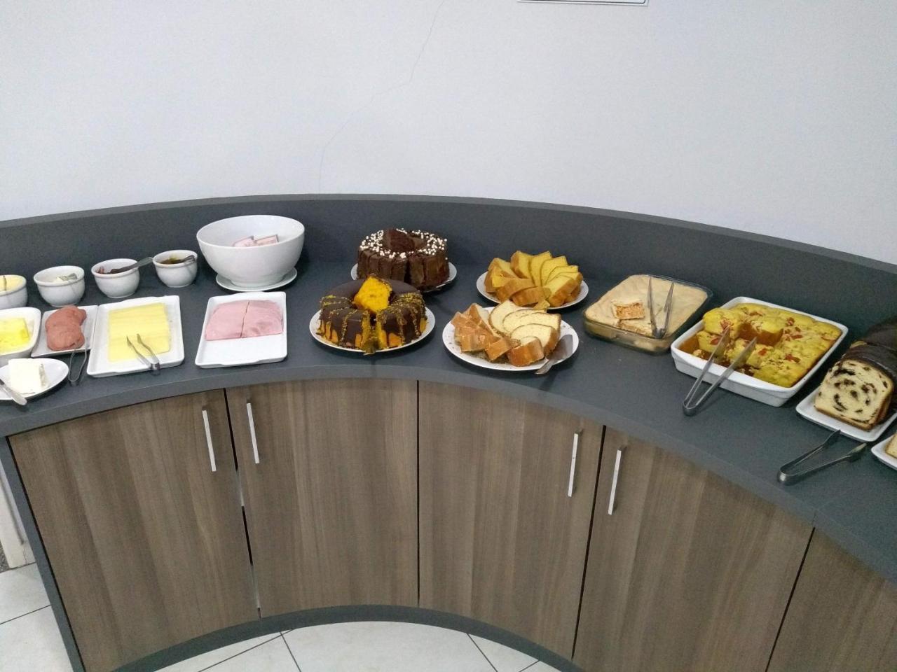 Hotel Mariluz Telemaco Borba Bagian luar foto